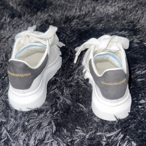 Alexander McQueen White Kids Sneakers with Gray Heel and Gold Logo